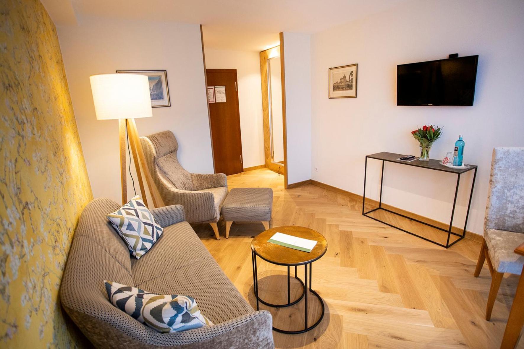 Wiese Hotel 4*