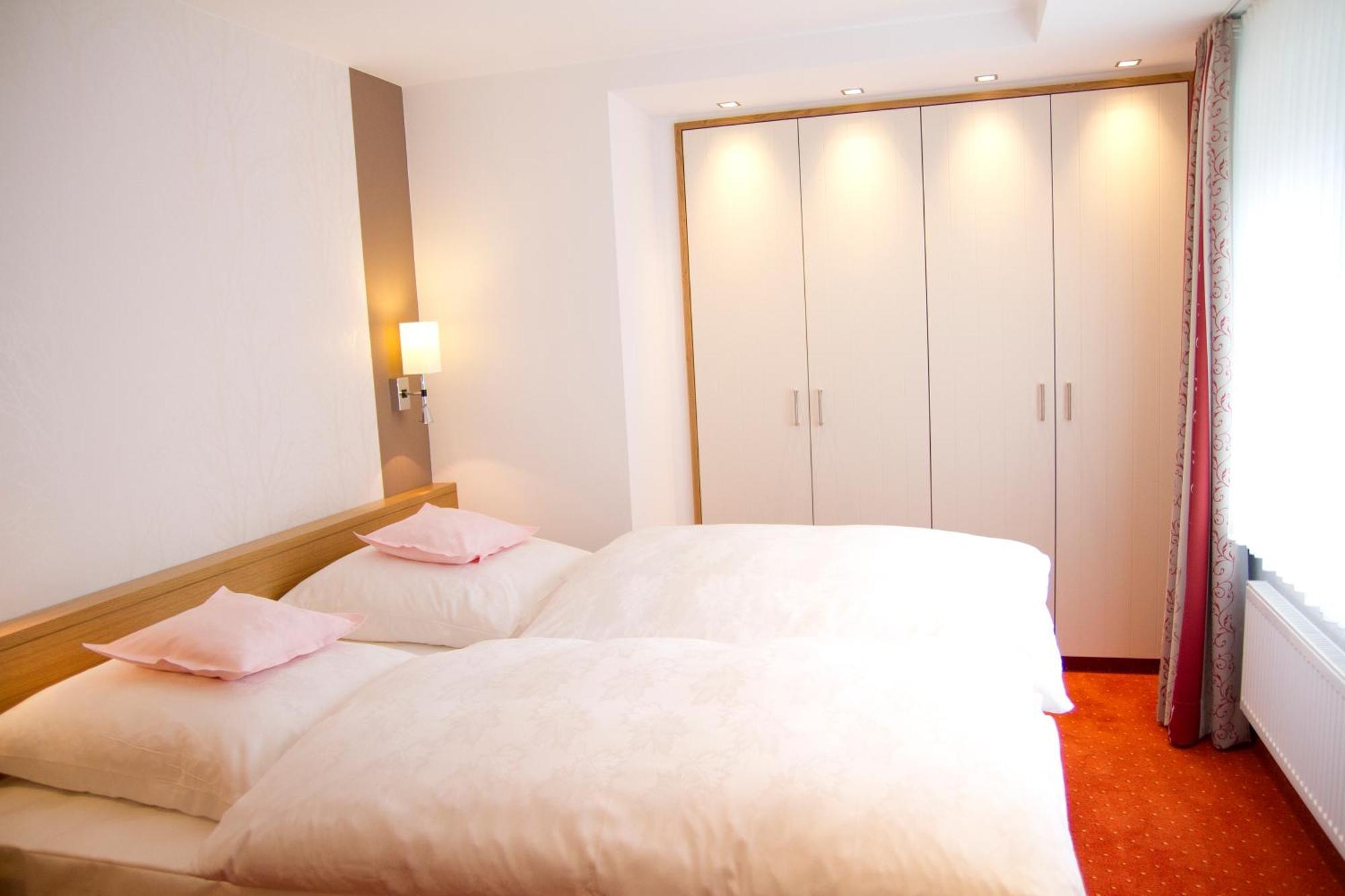 Wiese Hotel