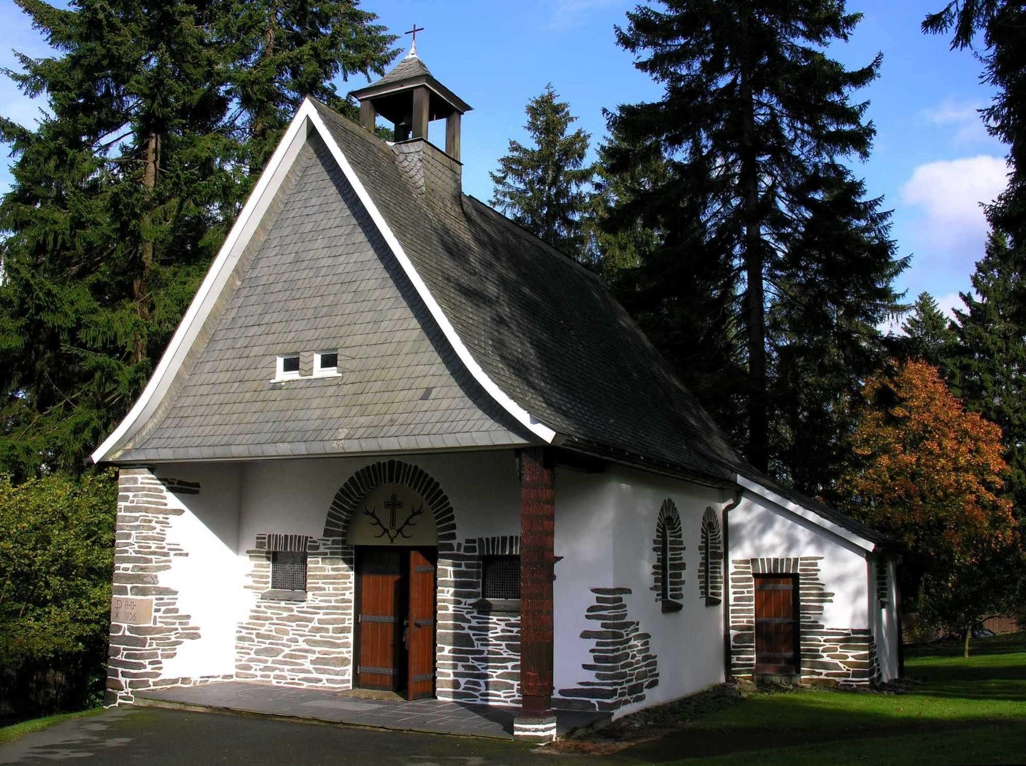 Wiese Hotel Schmallenberg